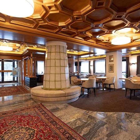 Hotel Engel Canazei Eksteriør billede