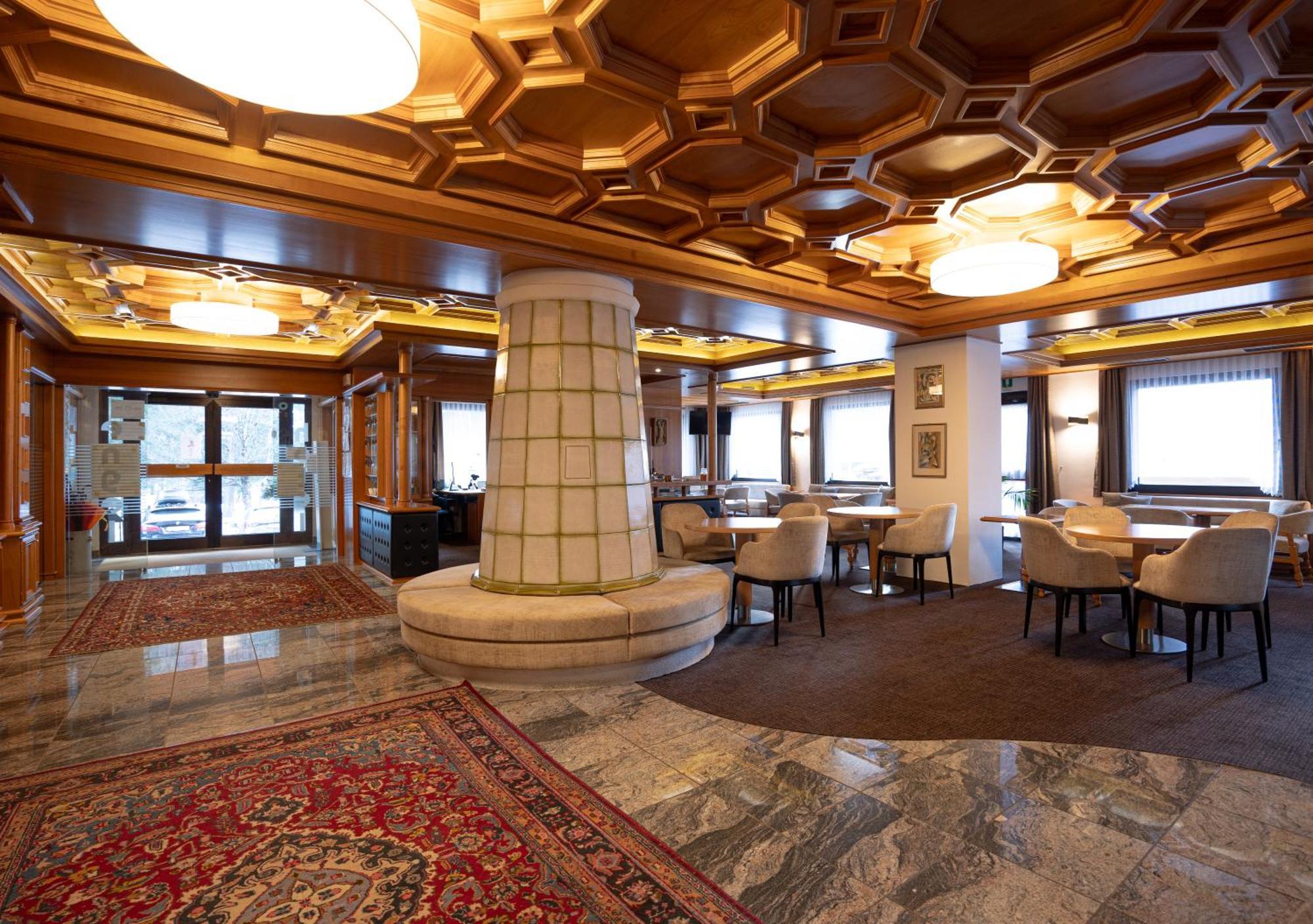 Hotel Engel Canazei Eksteriør billede