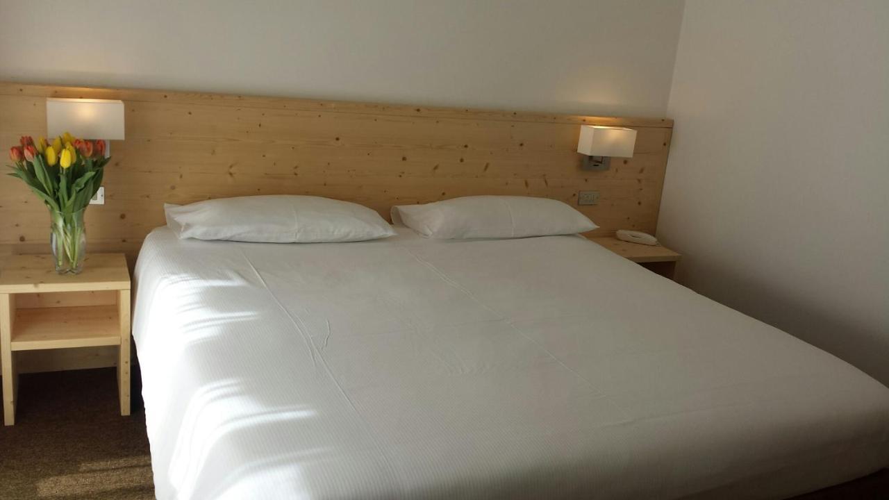 Hotel Engel Canazei Eksteriør billede
